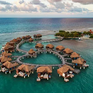 sandals-royal-caribbean-all-inclusive-resort-private.hotelsnegriljamaica.com/